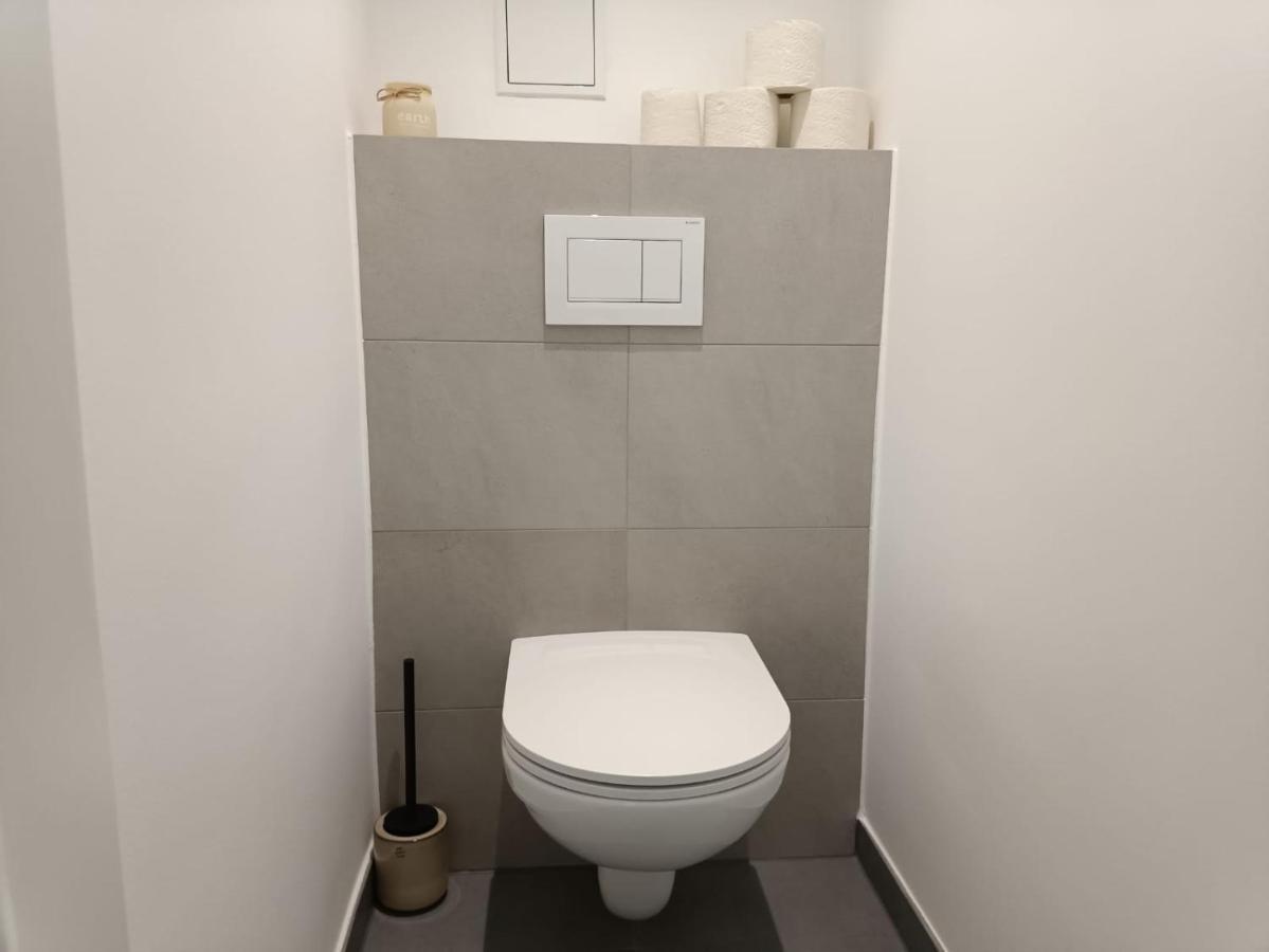 King Bed Home, 3 Bed Rooms, Perfect For Long Term Stay 维也纳 外观 照片