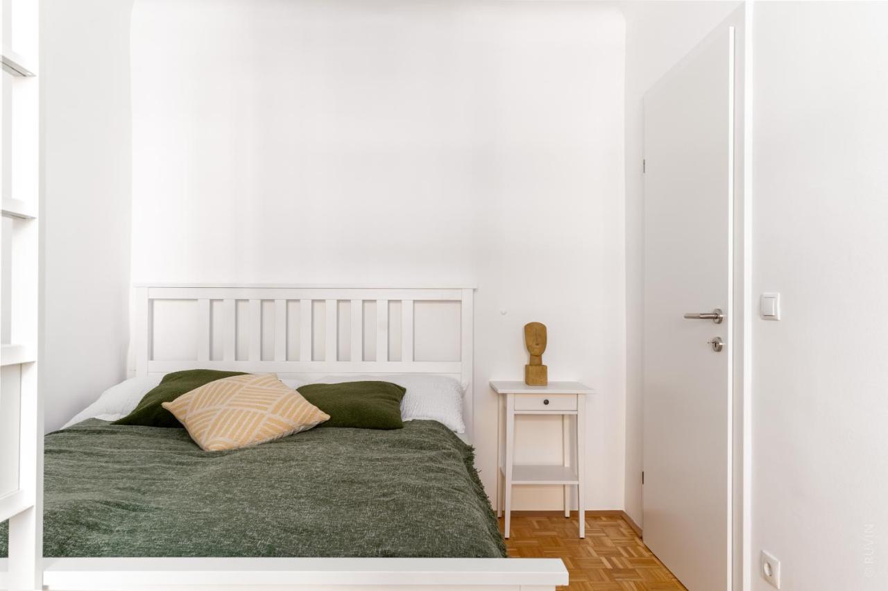 King Bed Home, 3 Bed Rooms, Perfect For Long Term Stay 维也纳 外观 照片